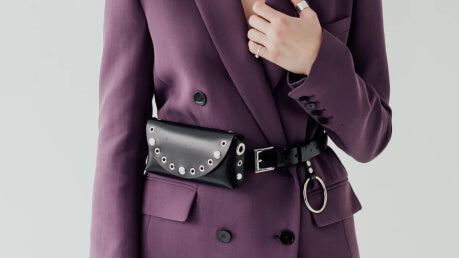 what-is-a-leather-fanny-pack-001