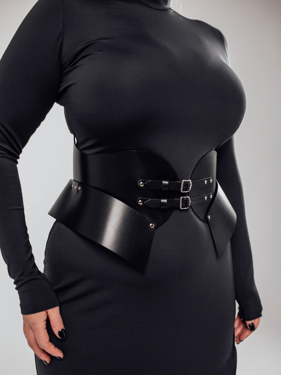 How to make a leather corset belt - Bleak&Sleek, USA