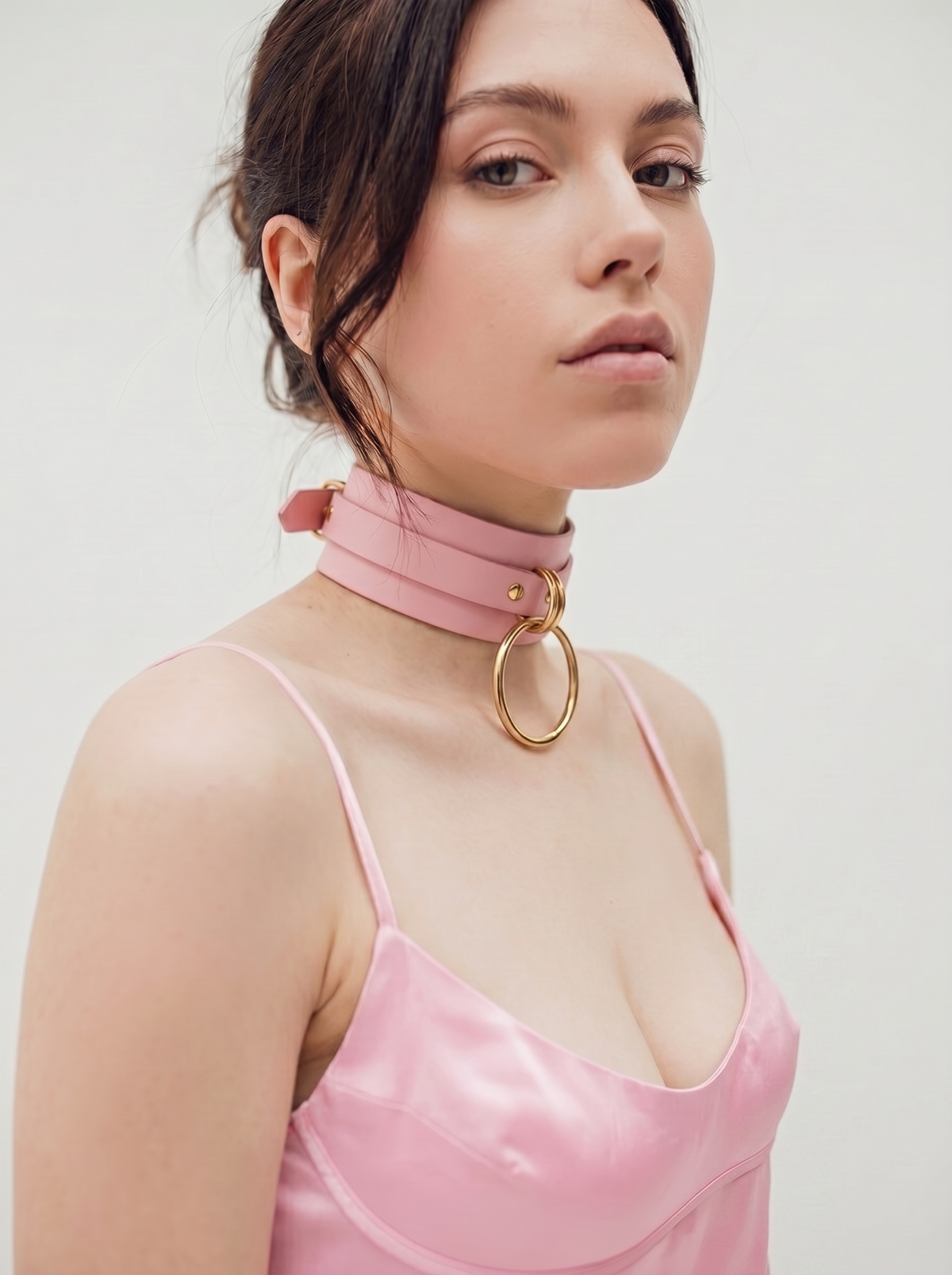 Delicate Choker Pink