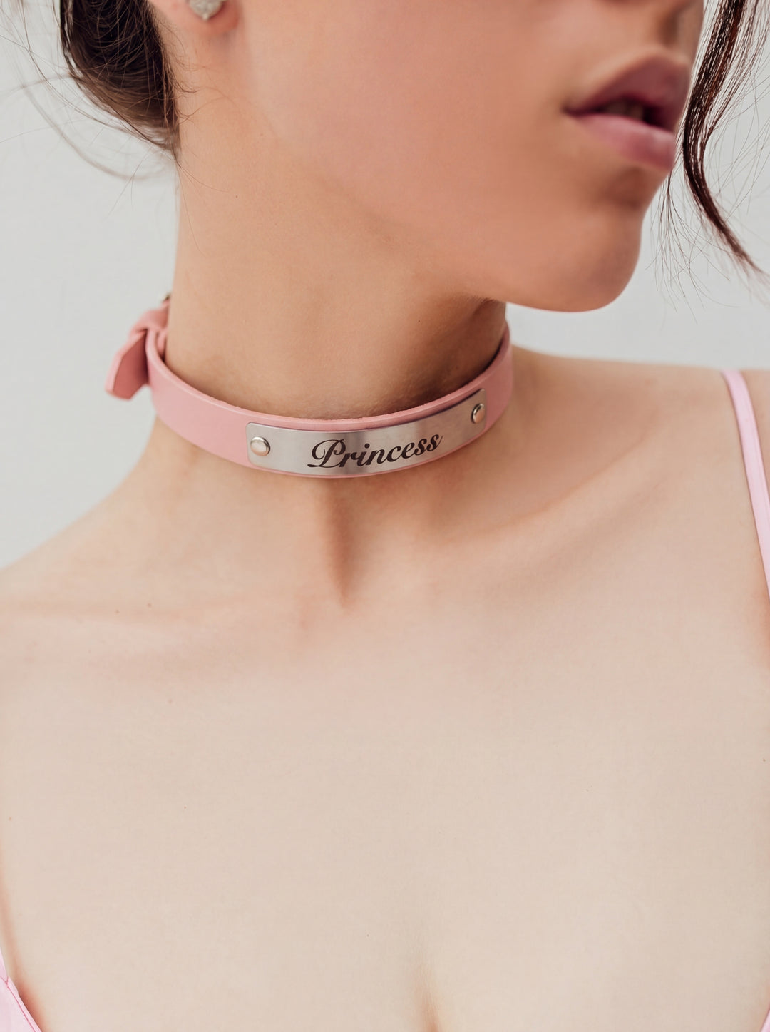West Custom Choker Pink