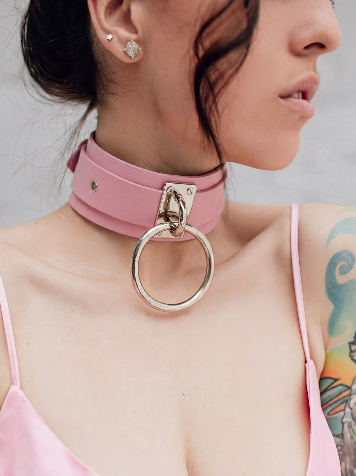 Saturn Choker Pink