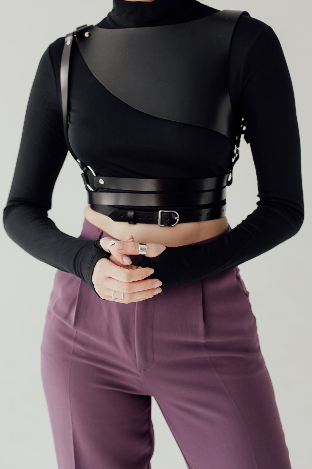 Calypso Harness 6 - Bleak&Sleek